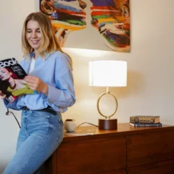 Nordic Grid Metal Circular Table Lamp – Warm Romantic Bedside & Study Desk Light, 110V Plug-In